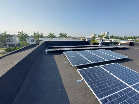 Instalacion de paneles solares para casa en samborondon Ecuador